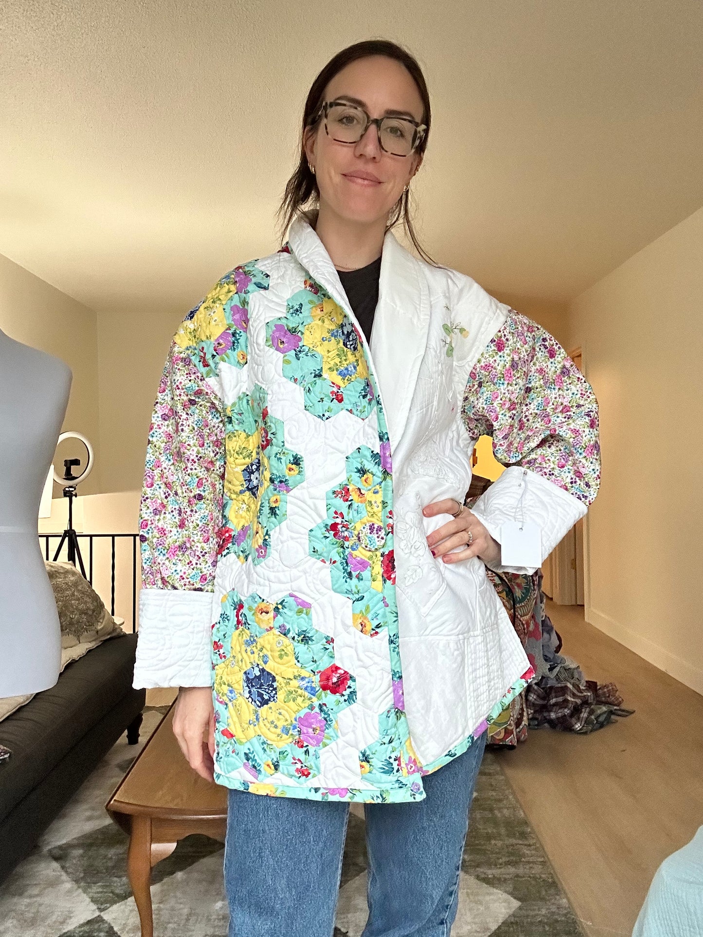 L/XL Quilt Jacket - Vintage Doilies