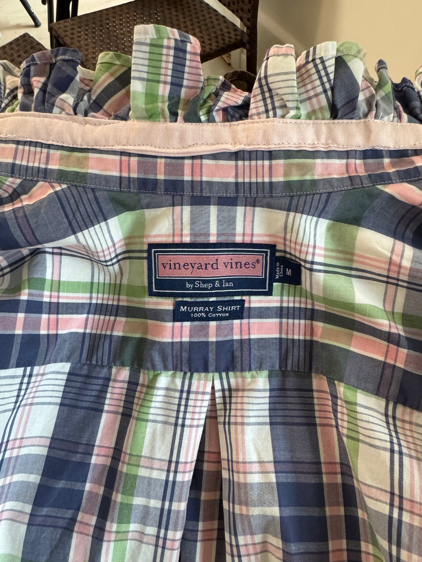 Medium - Vineyard Vines